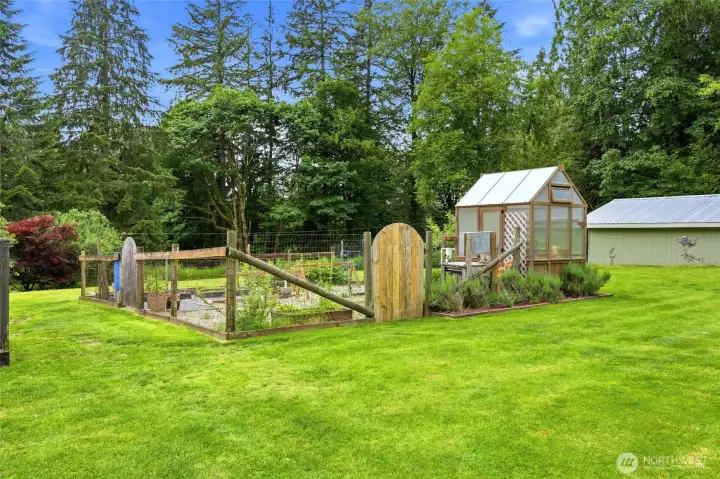 Fenced & plumbed garden area