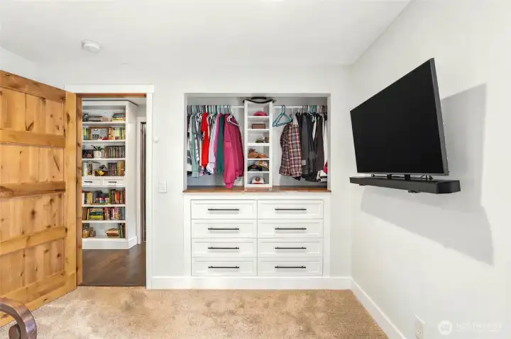 Custom built in in primary