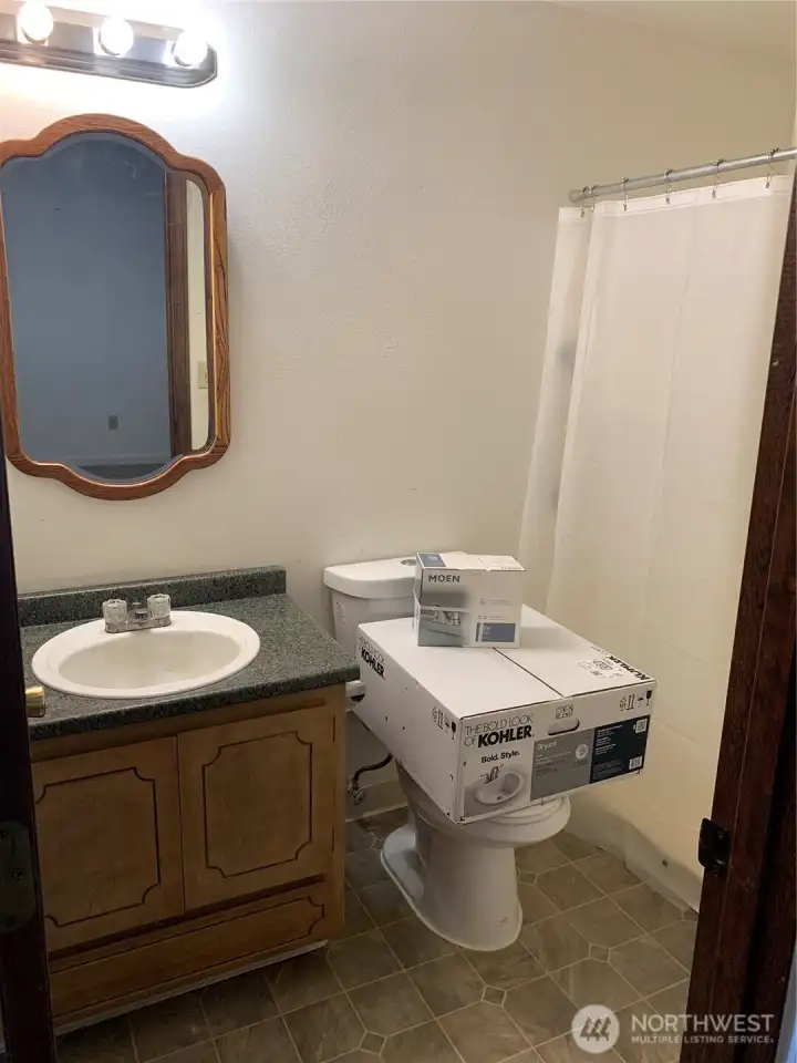 primary bath new fixtures included primary bath new fixtures included
