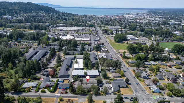 Only a few minutes from Downtown and Bellingham Bay!