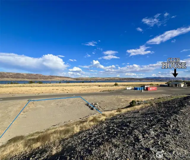 Lot is convenient to the bird estuary for walks and the clubhouse-pool-park area!