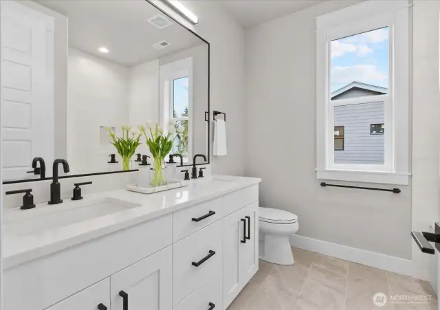 Upper Level: Full Bathroom