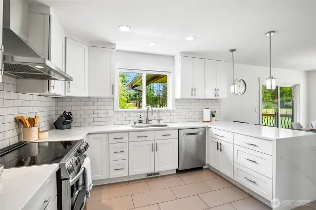 Beautiful spacious kitchen