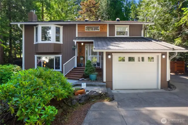 Welcome Home! That bay window is your view to the lake!