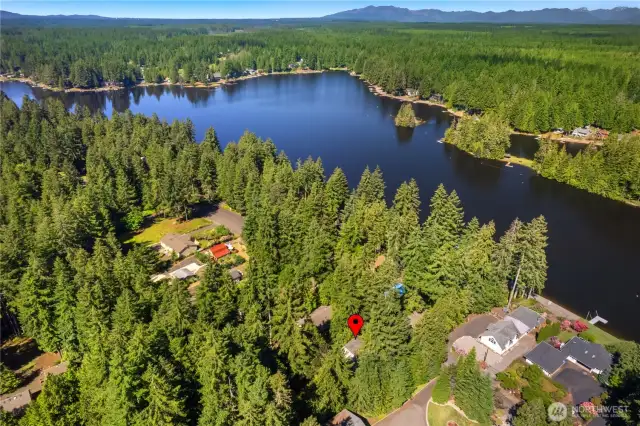 Location - peek a boo of the lake out the front window. Walk 5 lots down to the park and boat launch (see video)