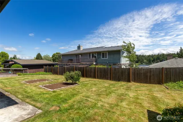 Oover 8600 sqft of land
