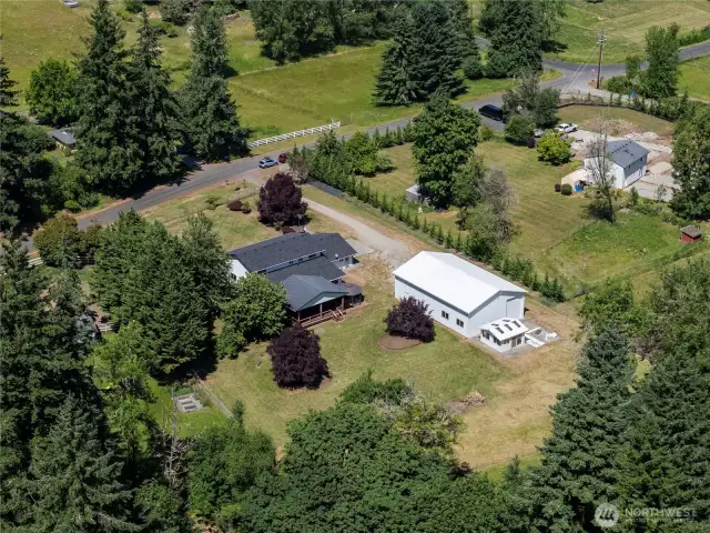 The whole property is fully fenced with an automatic gate!  Also has another fenced area in the back for animals