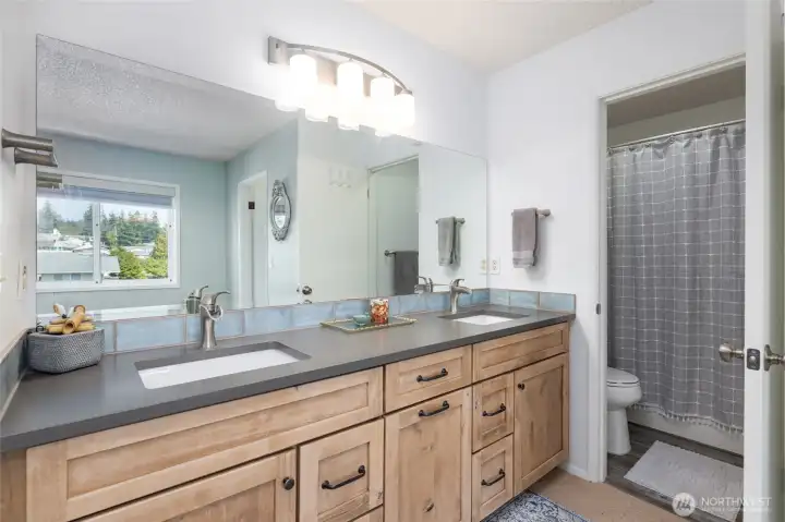 Primary bath