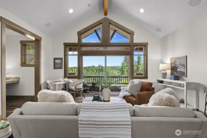 From here, the views are so immersive it feels like you’re one with nature.