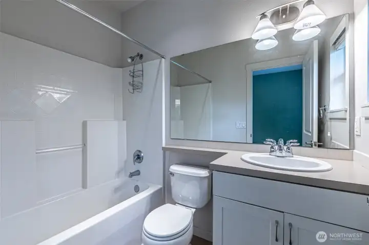 Private Bathroom in the second Bedroom Suite