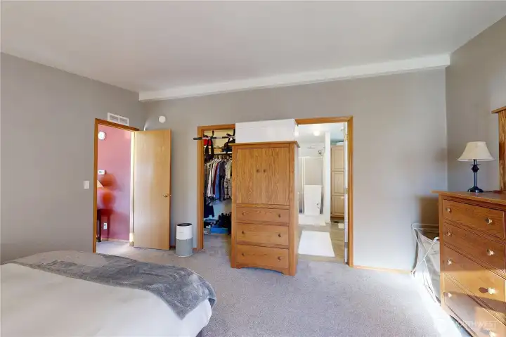 private bath off primary