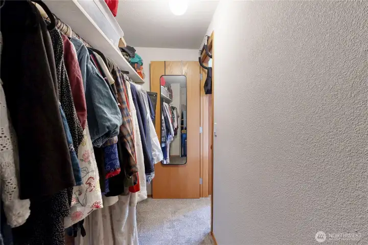 walk in closet in primary