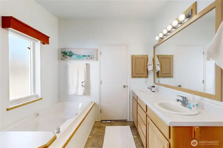 primary BR bathroom