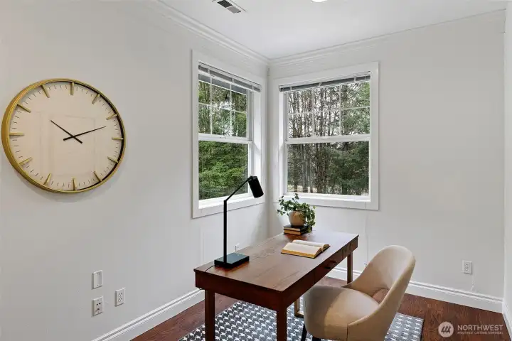 Additional office (2nd floor).