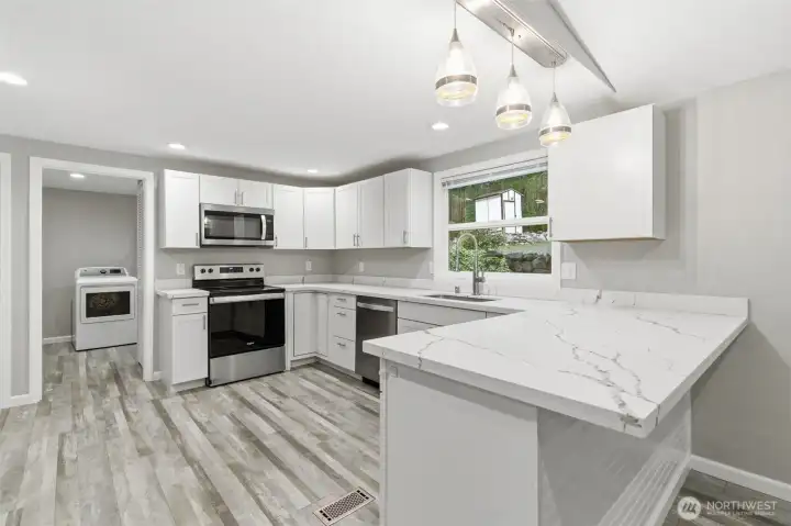 Open kitchen, ready for any cook!