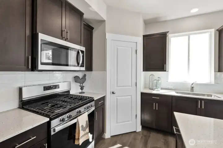 Photo rendering is representational. Actual home is under construction and finishes, elevation, and paint colors may vary. See site agent for details.