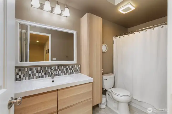 Guest bathroom upstairs