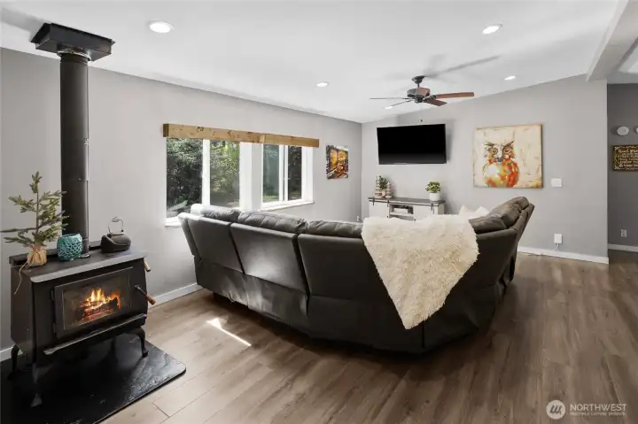 Cozy wood stove to keep you warm! Cozy wood stove to keep you warm!