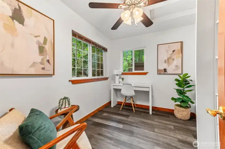 office/third bedroom