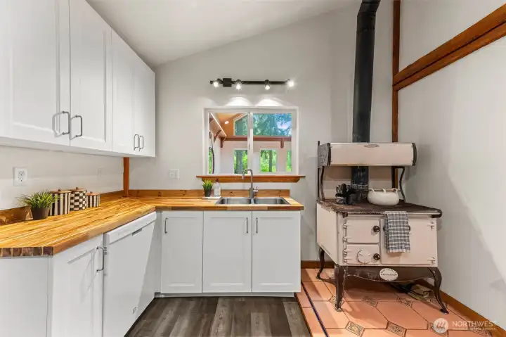 kitchen looking into sunroom