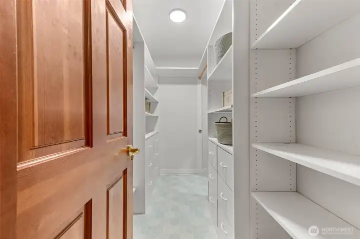primary bedroom, 1 of 2 walk in closets