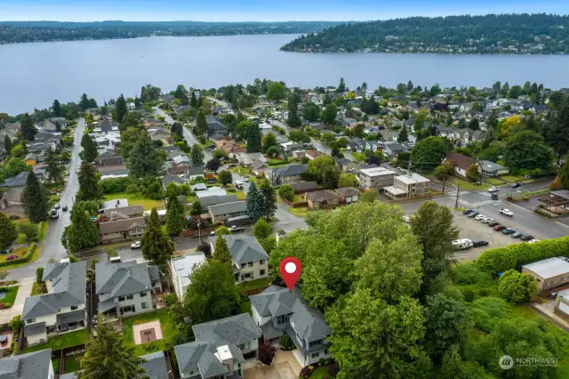 In the sought-after Lower Kennydale neighborhood - just a few blocks from Lake WA & Coulon Park.
