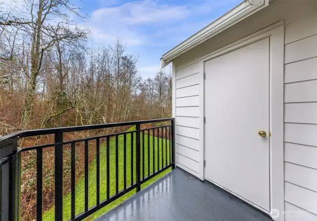 Storage unit on the balcony