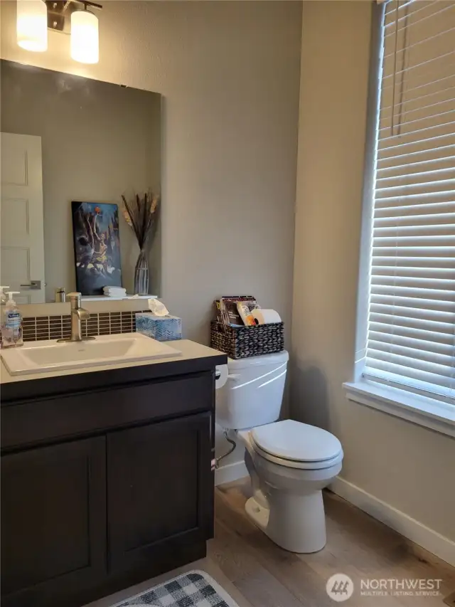 Pictures are from prior tenancy.
