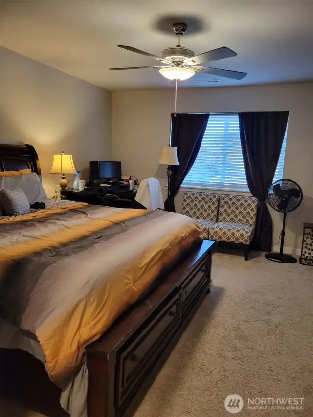 Pictures are from prior tenancy.