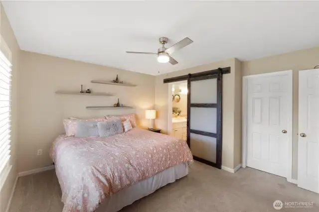 Walk-in Closet