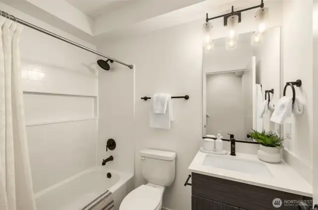 Lower level full bath.