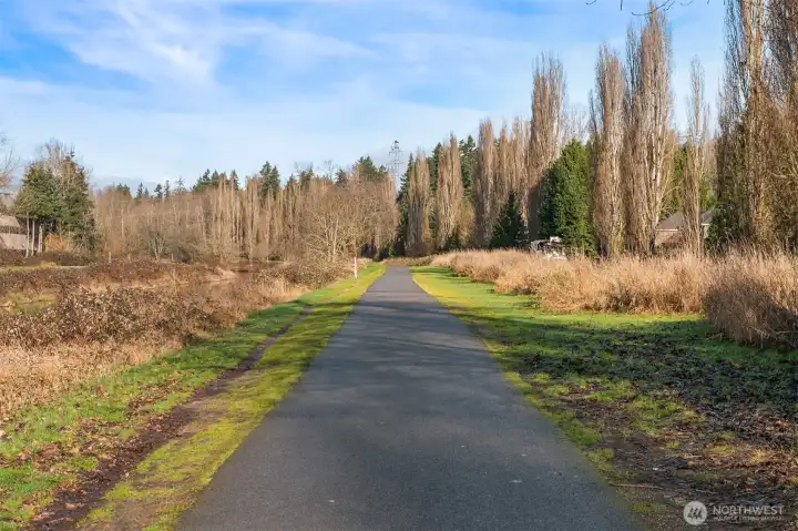 Steps to the Sammamish River Trail.