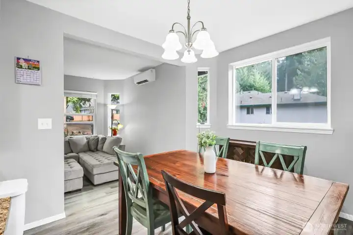 Big dining room off the kitchen