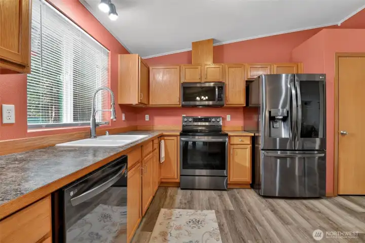 Wonderful newer stainless appliances
