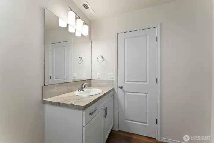 Photo of previously built home. Home may feature additional upgrades not available. Photos/build my vary.