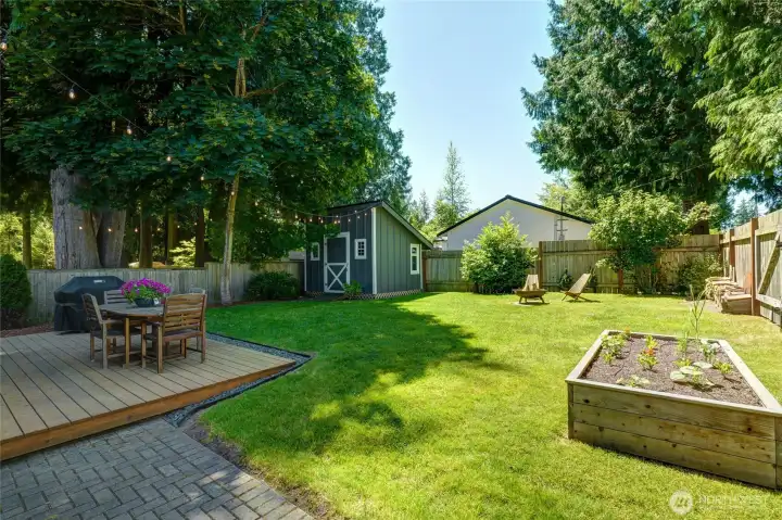 Fully fenced private oasis