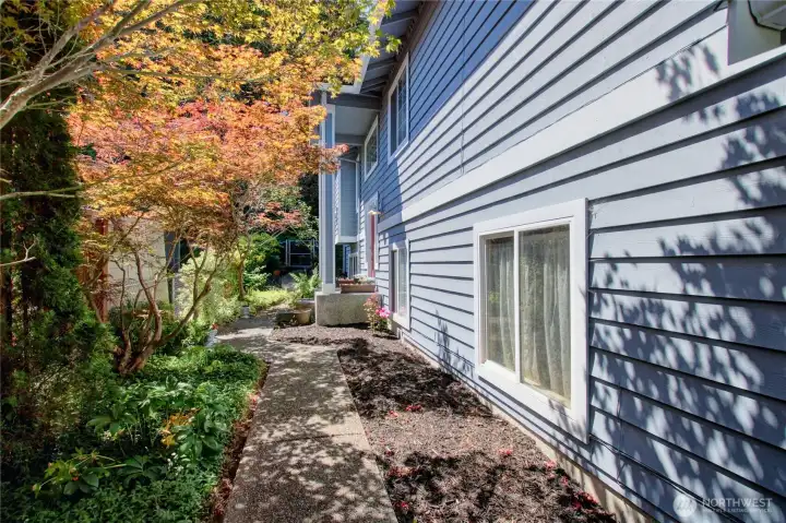 Beautiful pathway to front door with very few steps