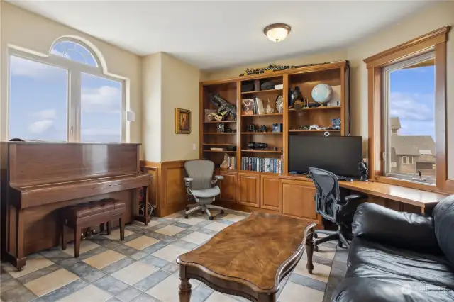 Executive-style Den with ocean views as far as the eyes can see.