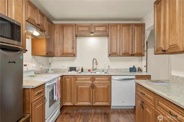 Another view of the ADU downstairs kitchen. There are also 2 bedrooms and a bathroom downstairs as well as a full laundry room.