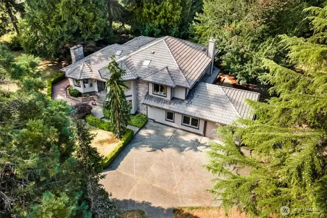 Circular driveway