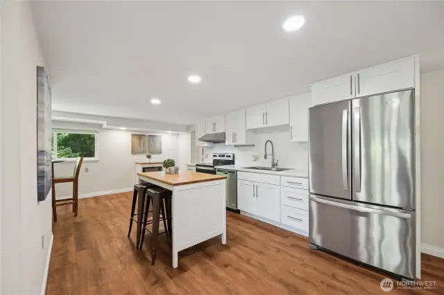 New appliances & cabinetry