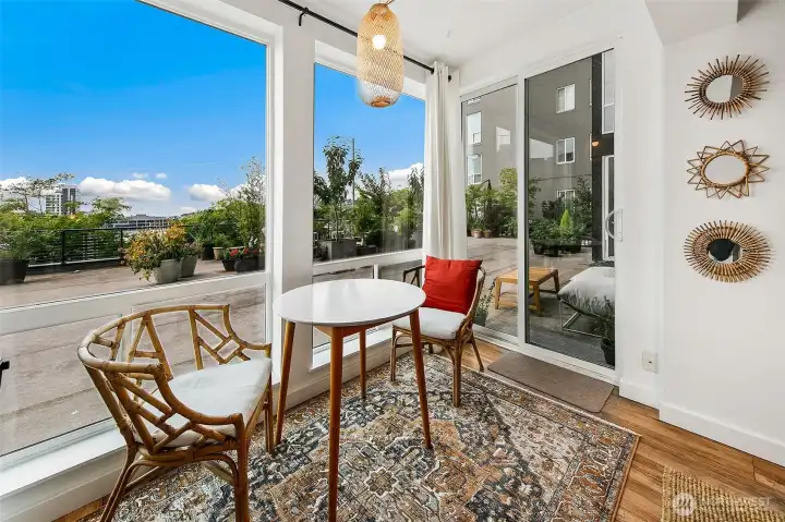 Dinning space with amazing views.