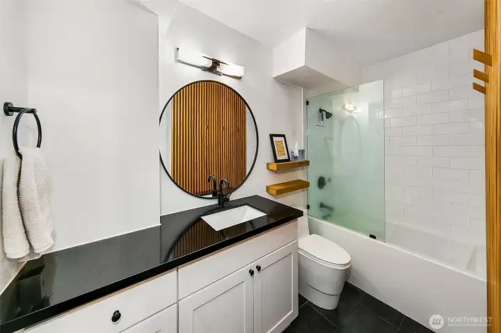 Modern and spacious bathroom