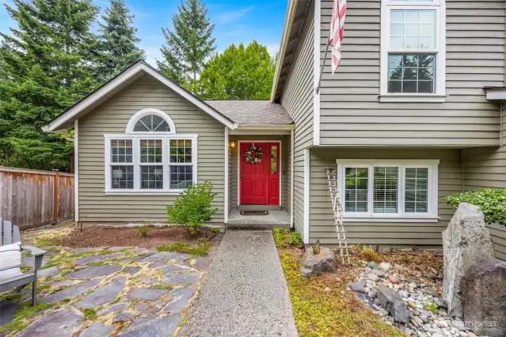Lovely Tri-Level Home in a cul-de-sac