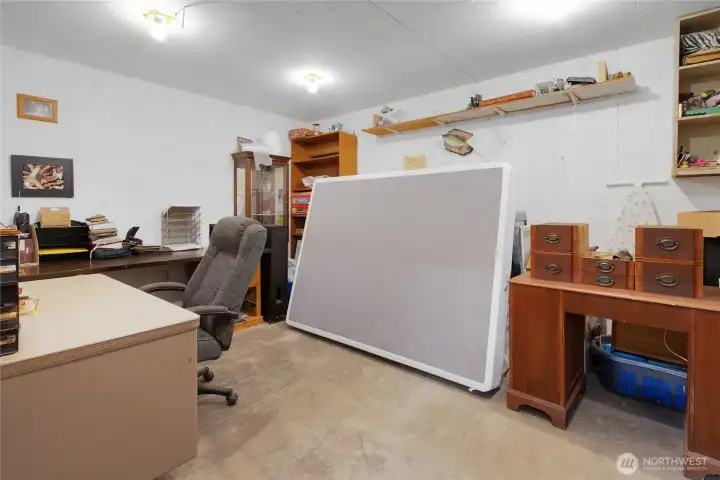 Office space in Shop