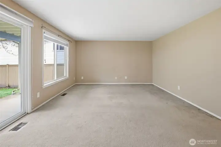 Spacious living room