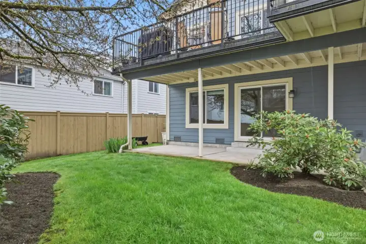 Well managed HOA keeps the grounds looking lovely