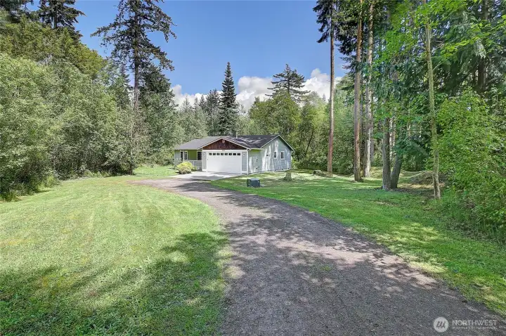 Peaceful Rambler on .66 Acre of Absolute Privacy~