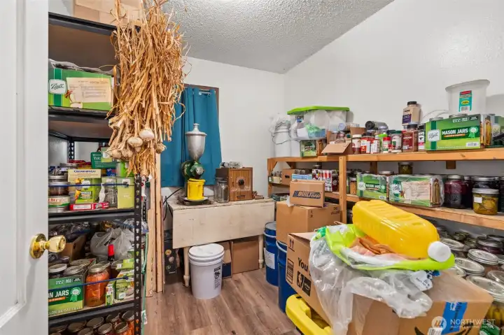 Walk in pantry