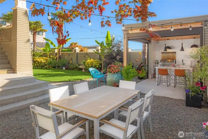 Multiple outdoor entertaining areas!